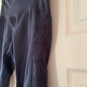 cropped athletic leggings